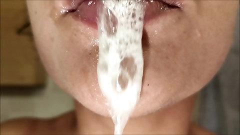 Extreme Gagging, Mouth And Spit Fetish -...